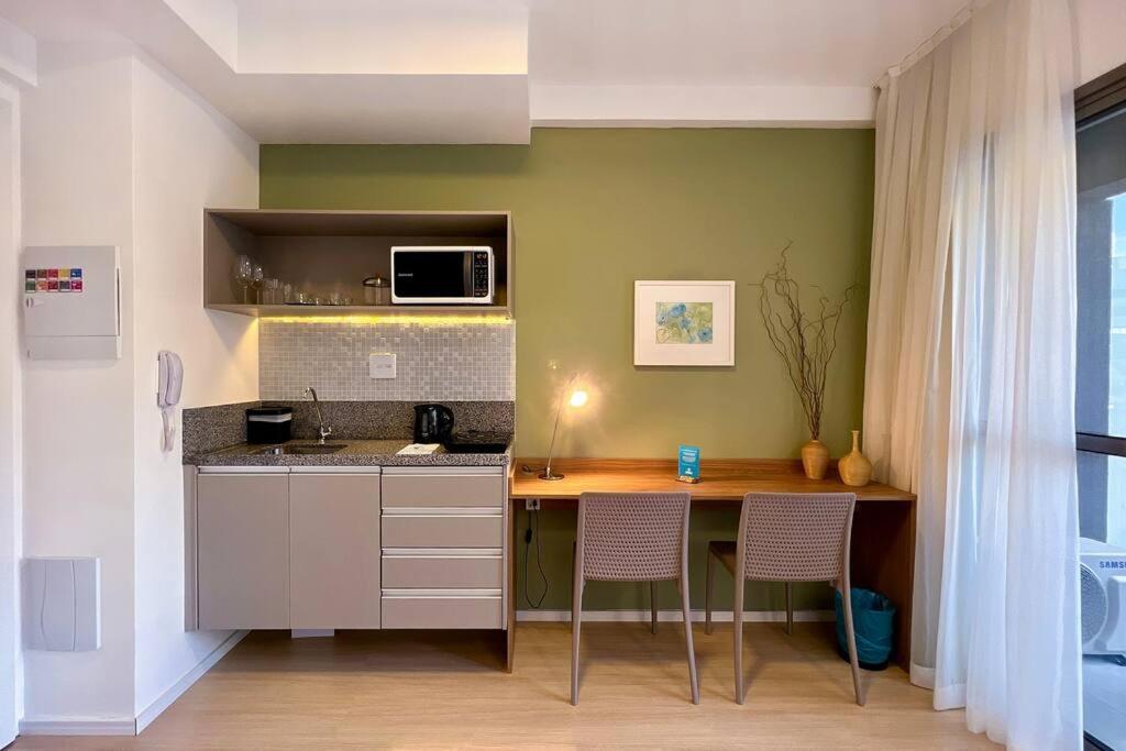 Flat Novo, Com Localizacao Privilegiada. São Paulo