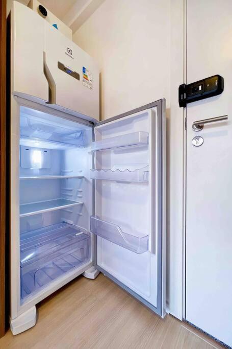 Apartamento Flat Novo, Com Localizacao Privilegiada. *